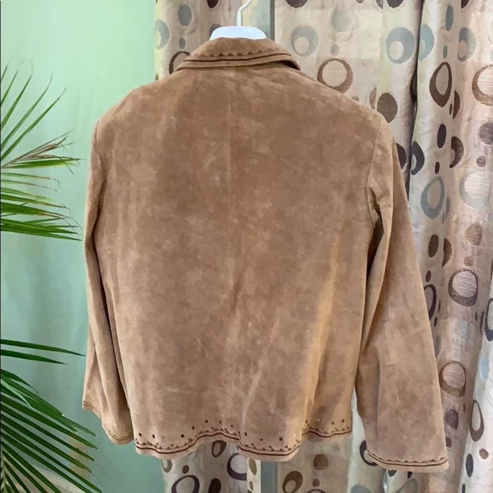 Beautiful suede jacket! - Picture 3 of 5